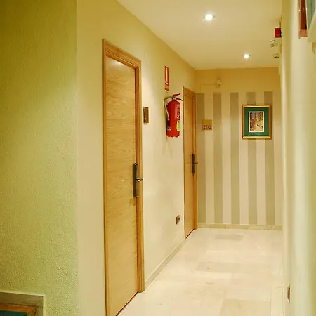 Hotell Reyes Catolicos 3*