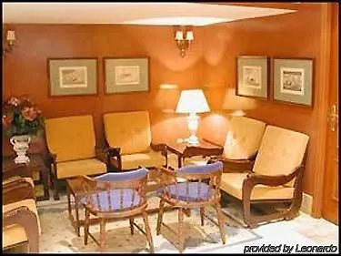 レイエス カトリコス ホテル